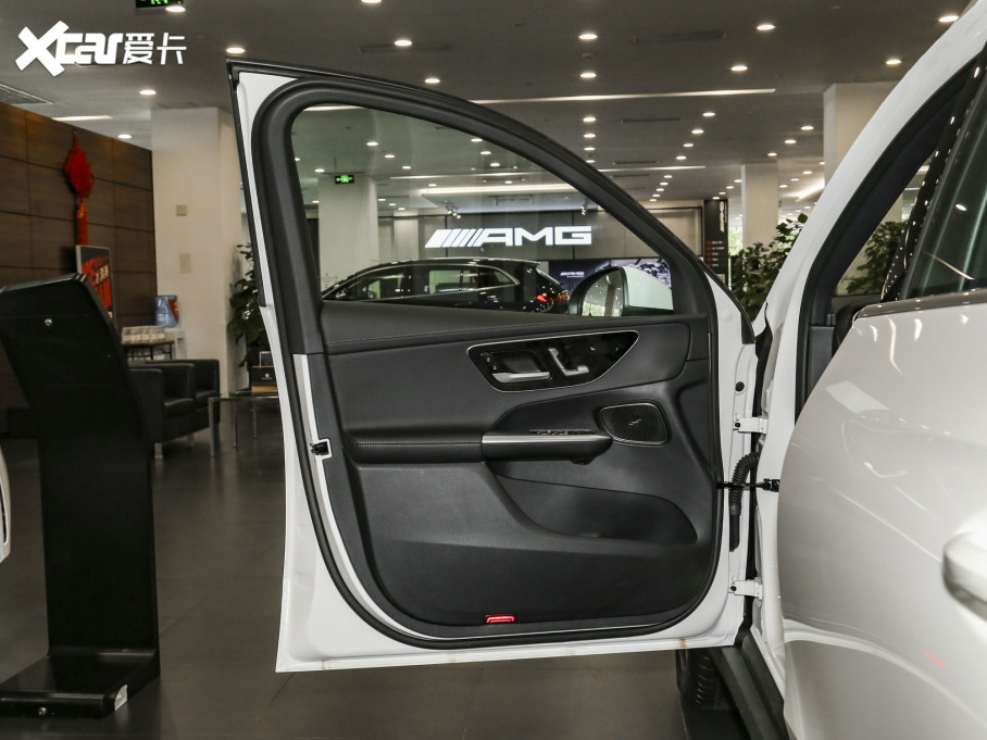 2023YGLC GLC 260 L 4MATIC (dng) 5