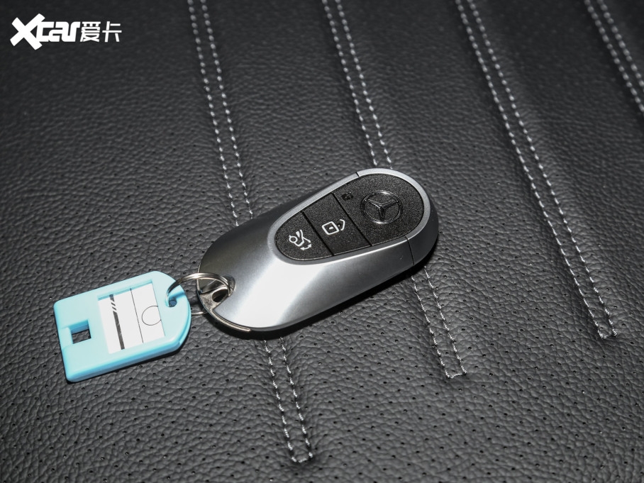 2023YGLC GLC 260 L 4MATIC Ӹ 5