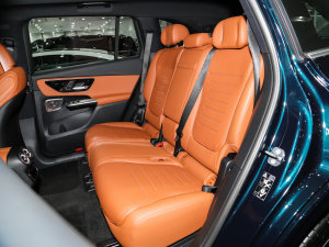 2023款GLC 300 L 4MATIC 豪华型 7座 后排座椅