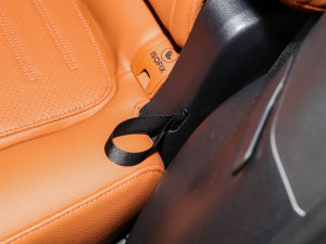 2023款GLC 300 L 4MATIC 豪华型 7座 空间座椅