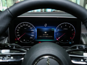 2023款GLC 300 L 4MATIC 豪华型 7座 仪表
