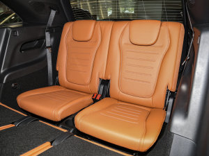 2023款GLC 260 L 4MATIC 豪华型 7座 空间座椅