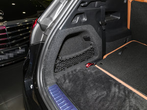 2023款GLC 260 L 4MATIC 豪华型 7座 空间座椅