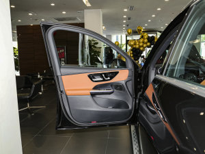 2023GLC 260 L 4MATIC A 7 {λ܇T