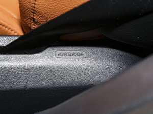 2023GLC 260 L 4MATIC A 7 п؅^(q)