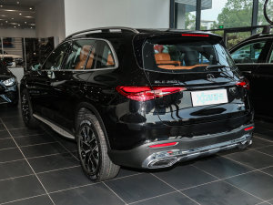 2023款GLC 260 L 4MATIC 动感型 7座 左后45度
