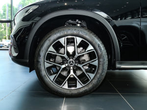 2023款GLC 260 L 4MATIC 动感型 7座 轮圈