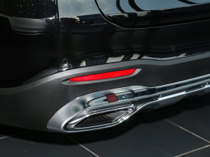 2023GLC 260 L 4MATIC Ӹ 7 ^