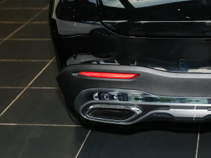 2023GLC 260 L 4MATIC Ӹ 7 ^