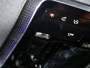 2023GLC 260 L 4MATIC Ӹ 7 п؅^