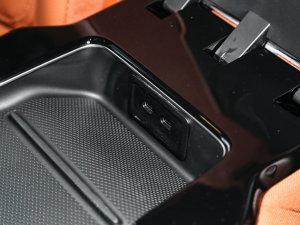 2023GLC 260 L 4MATIC Ӹ 7 п؅^