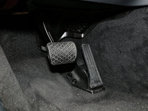 2023GLC 260 L 4MATIC Ӹ 7 п؅^