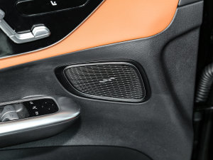 2023GLC 260 L 4MATIC Ӹ 7 п؅^