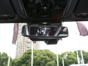 2023款GLC 260 L 4MATIC 豪华型 5座 车内后视镜