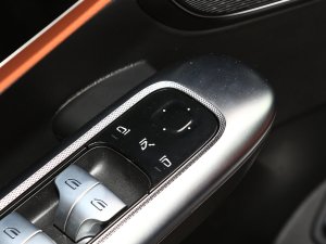 2023GLC 260 L 4MATIC A 5 п؅^