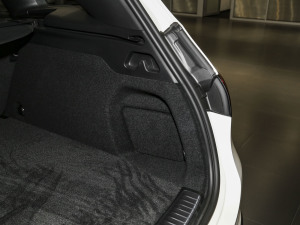 2023款GLC 260 L 4MATIC 动感型 5座 空间座椅