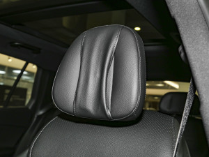 2023款GLC 260 L 4MATIC 动感型 5座 空间座椅
