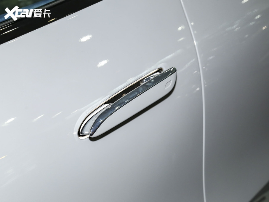 2023YEQE SUV 500 4MATIC ؄e