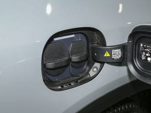 2023500 4MATIC ؄e ^