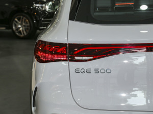 2023500 4MATIC ؄e ^