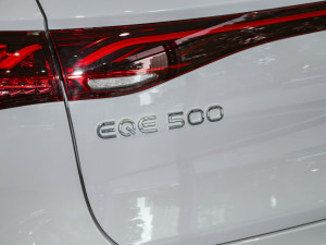 2023500 4MATIC ؄e ^