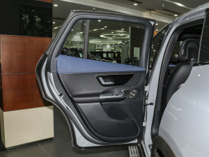 2023500 4MATIC ؄e ܇T