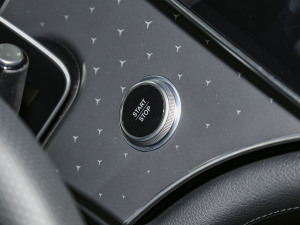 2023500 4MATIC ؄e п؅^(q)