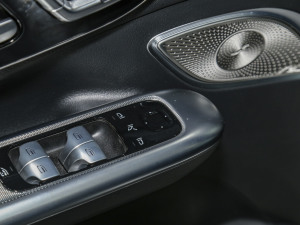 2023500 4MATIC ؄e п؅^