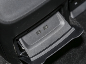 2023500 4MATIC ؄e п؅^