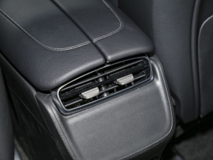 2023500 4MATIC ؄e п؅^