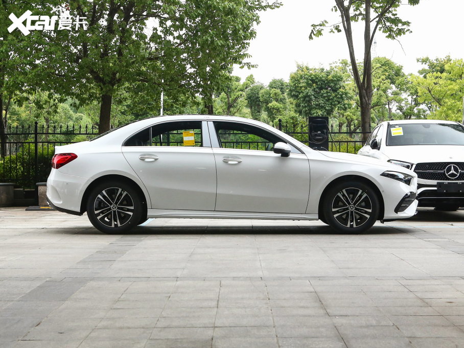 2023YA A 200 L Ӹ