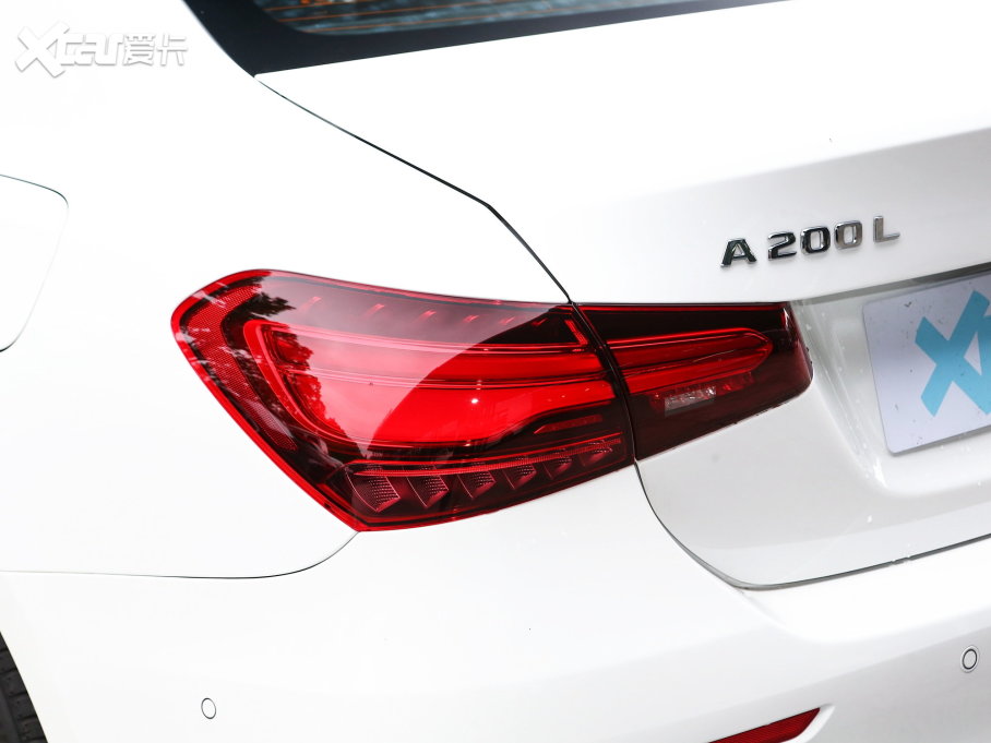 2023YA A 200 L Ӹ