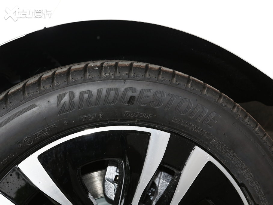 2023YA A 200 L (dng)