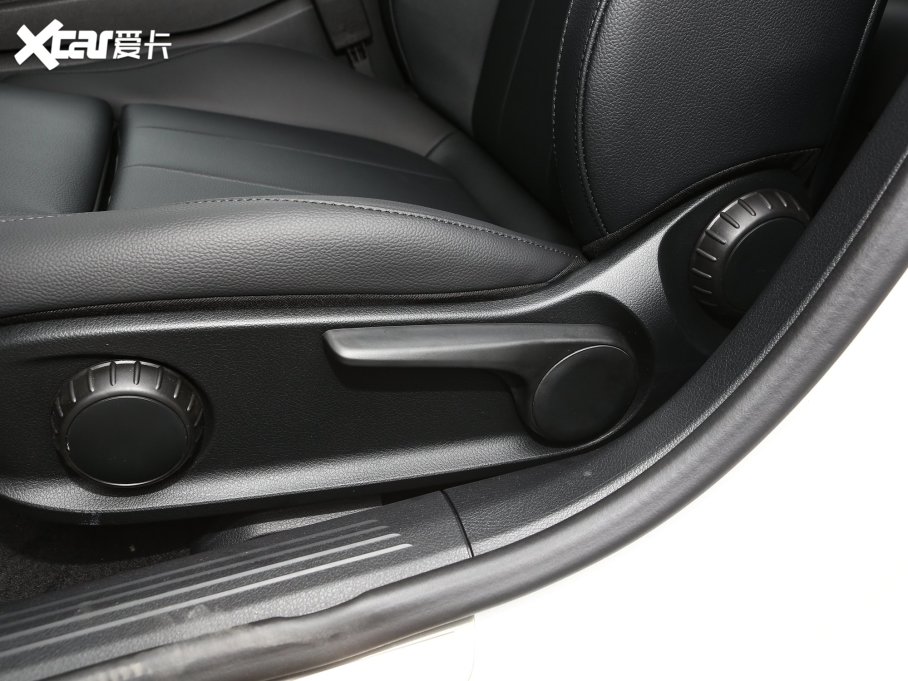 2023YA A 200 L Ӹ