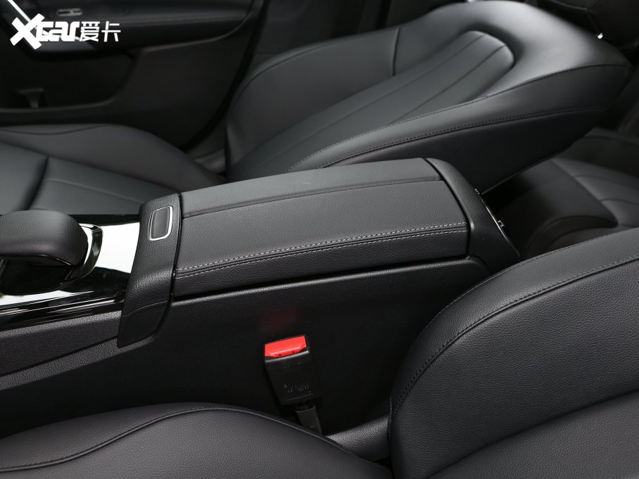 2023YA A 200 L Ӹ