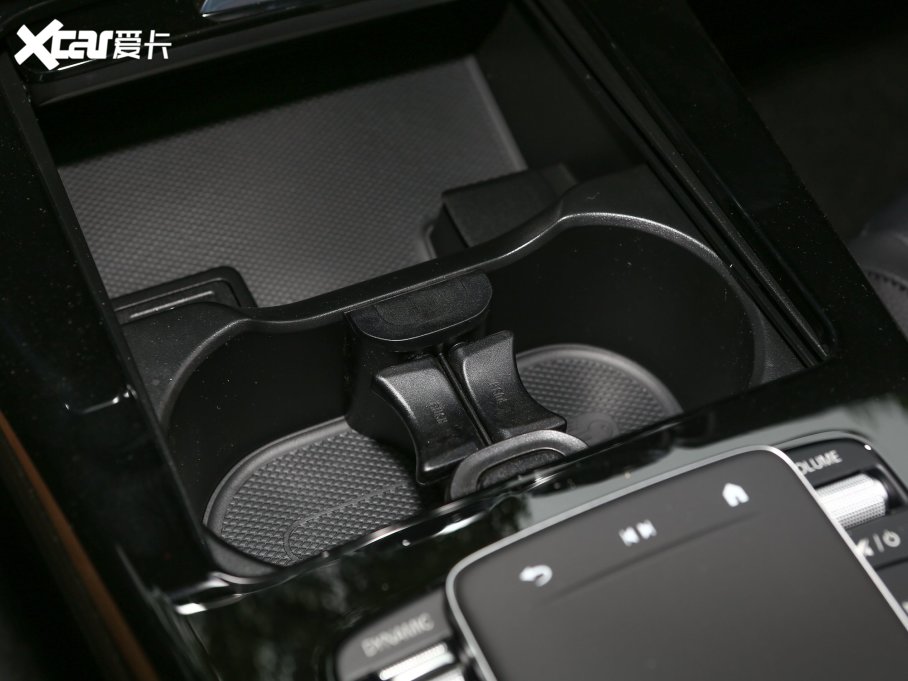 2023��YA��(j��) A 200 L ��(d��ng)����