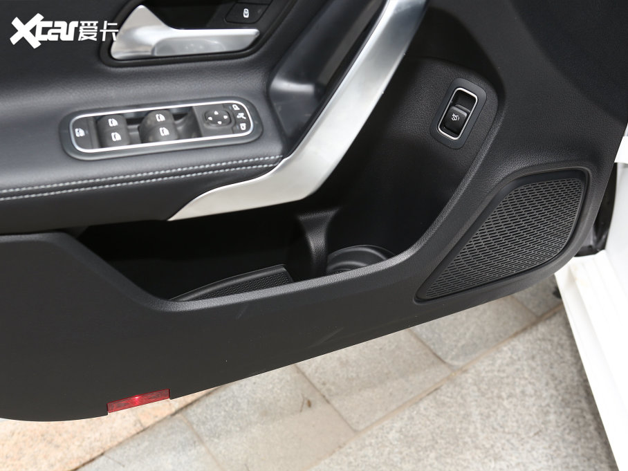 2023YA A 200 L Ӹ