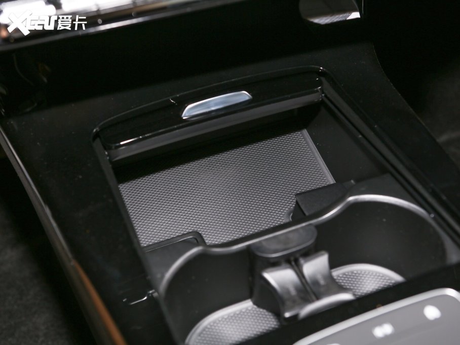 2023YA(j) A 200 L (dng)