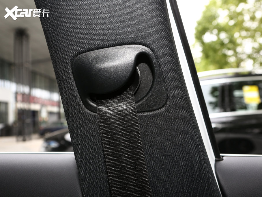 2023YA A 200 L Ӹ