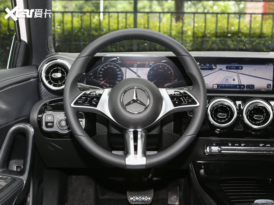 2023YA A 200 L Ӹ