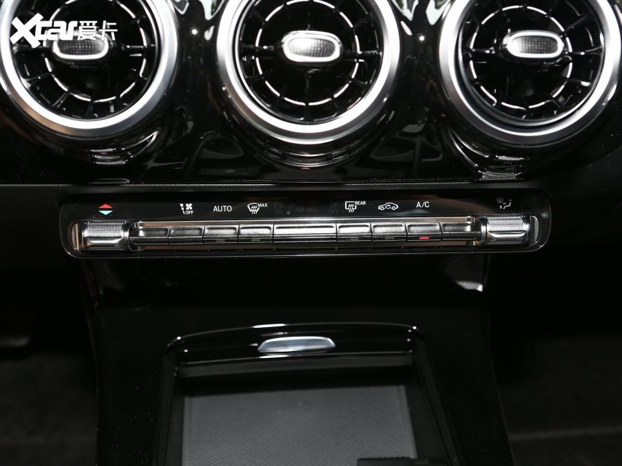 2023YA A 200 L Ӹ