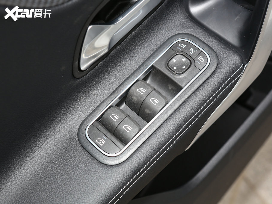 2023YA A 200 L Ӹ