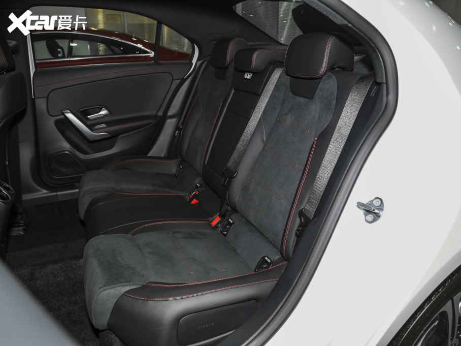 2023��YA�� A 200 L �r����