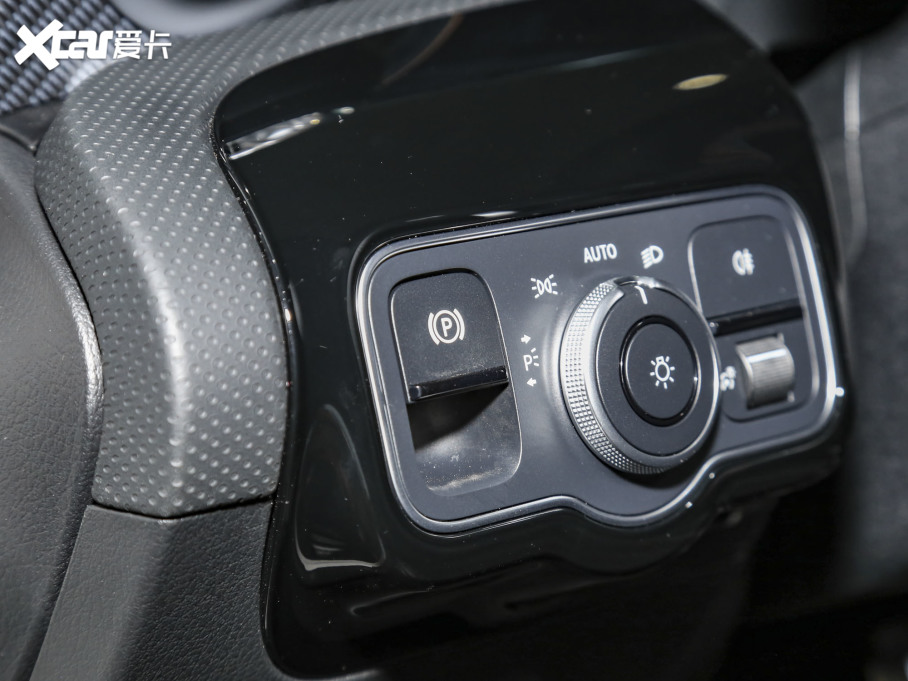 2023��YA�� A 200 L �r����