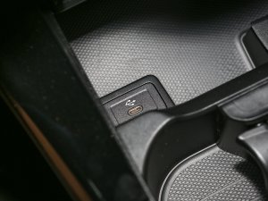 2023A 200 L Ӹ п؅^