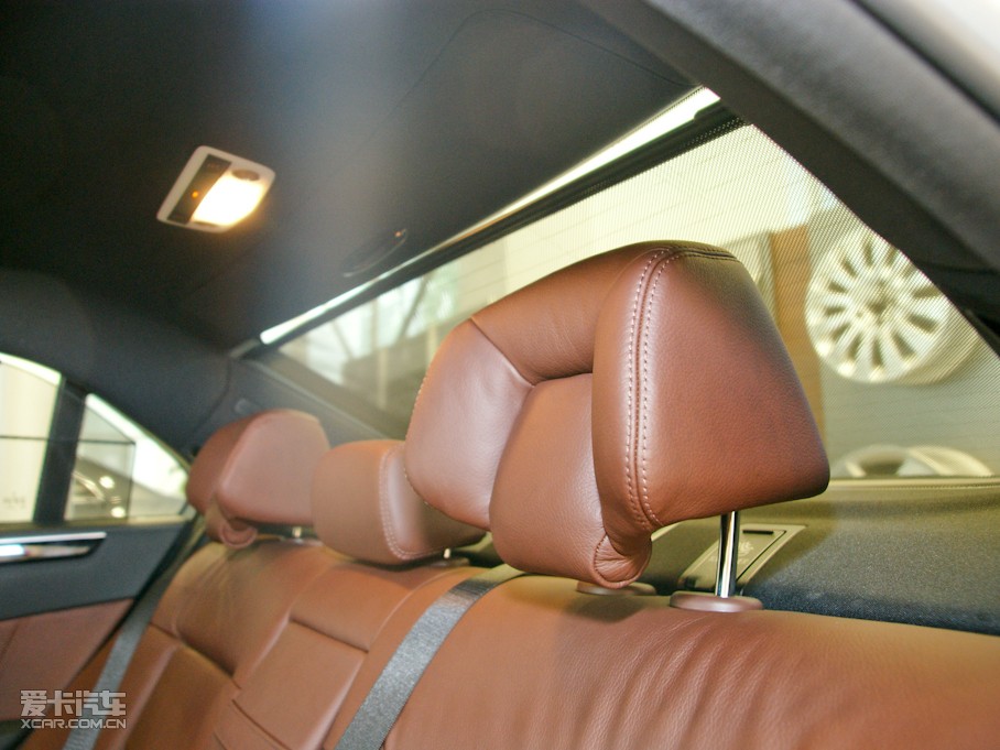 2010YE E 300L rа