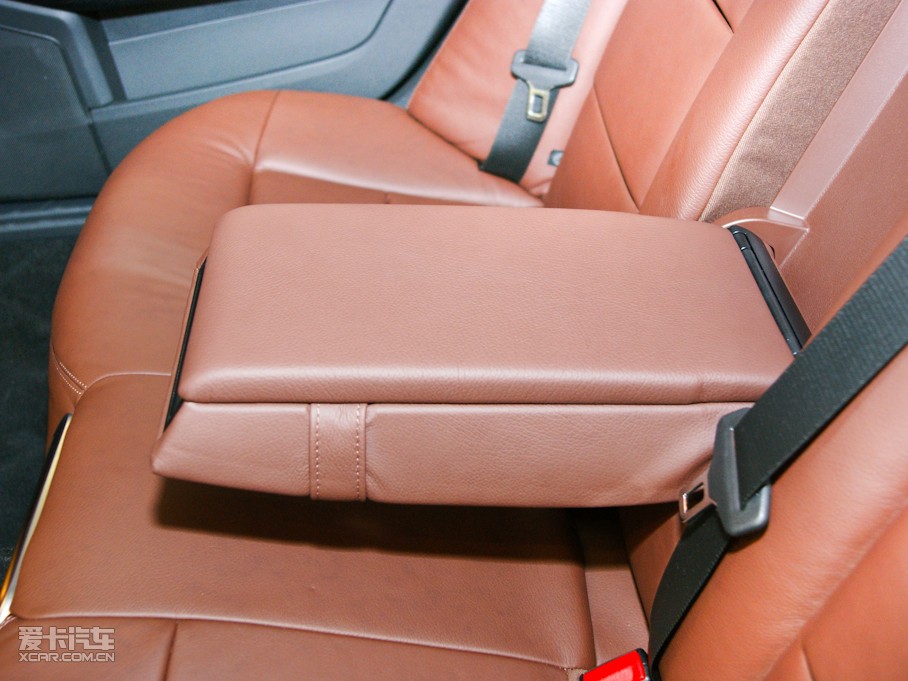 2010YE E 300L rа