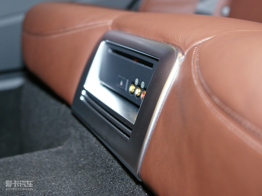 2010YE E 300L rа