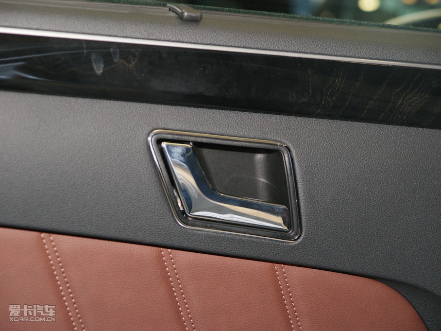 2010YE E 300L rа