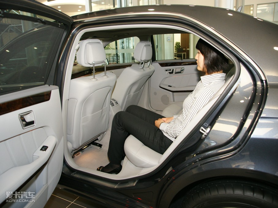 2010YE E 300L rа